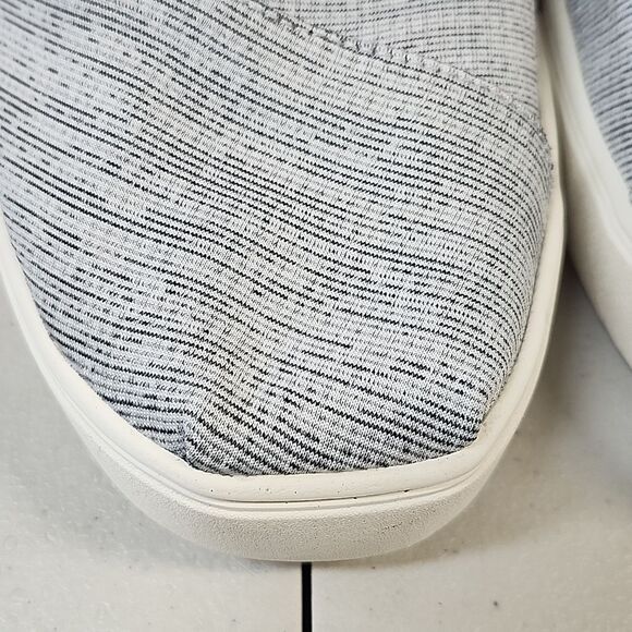 Toms Mens 11 Venice Collection Pull On Shoes - New - Picture 3 of 9